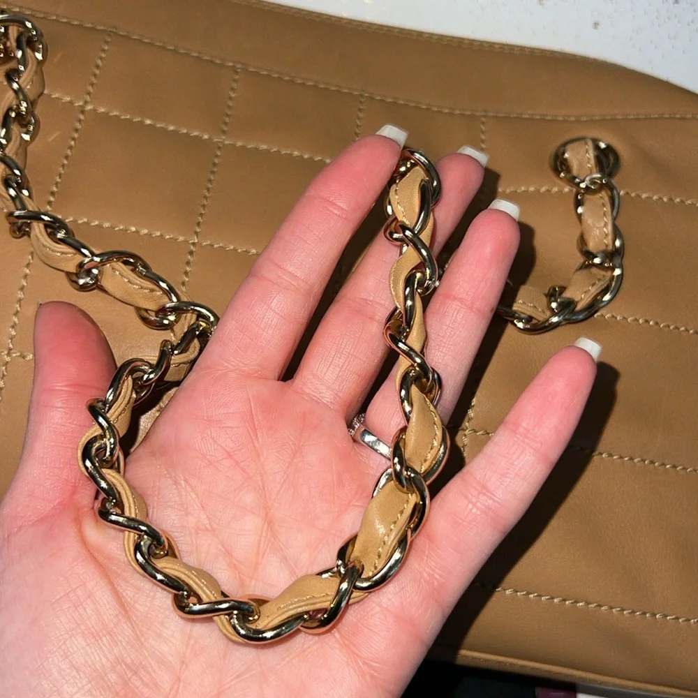 🍫CHANEL WILD STICH CHOCOLATE BAR 🍫 GREAT GREAT CONDITION!